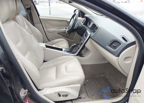 2014 Volvo S60 T5 z USA, uszkodzony, nr VIN YV1612FS5E1291344